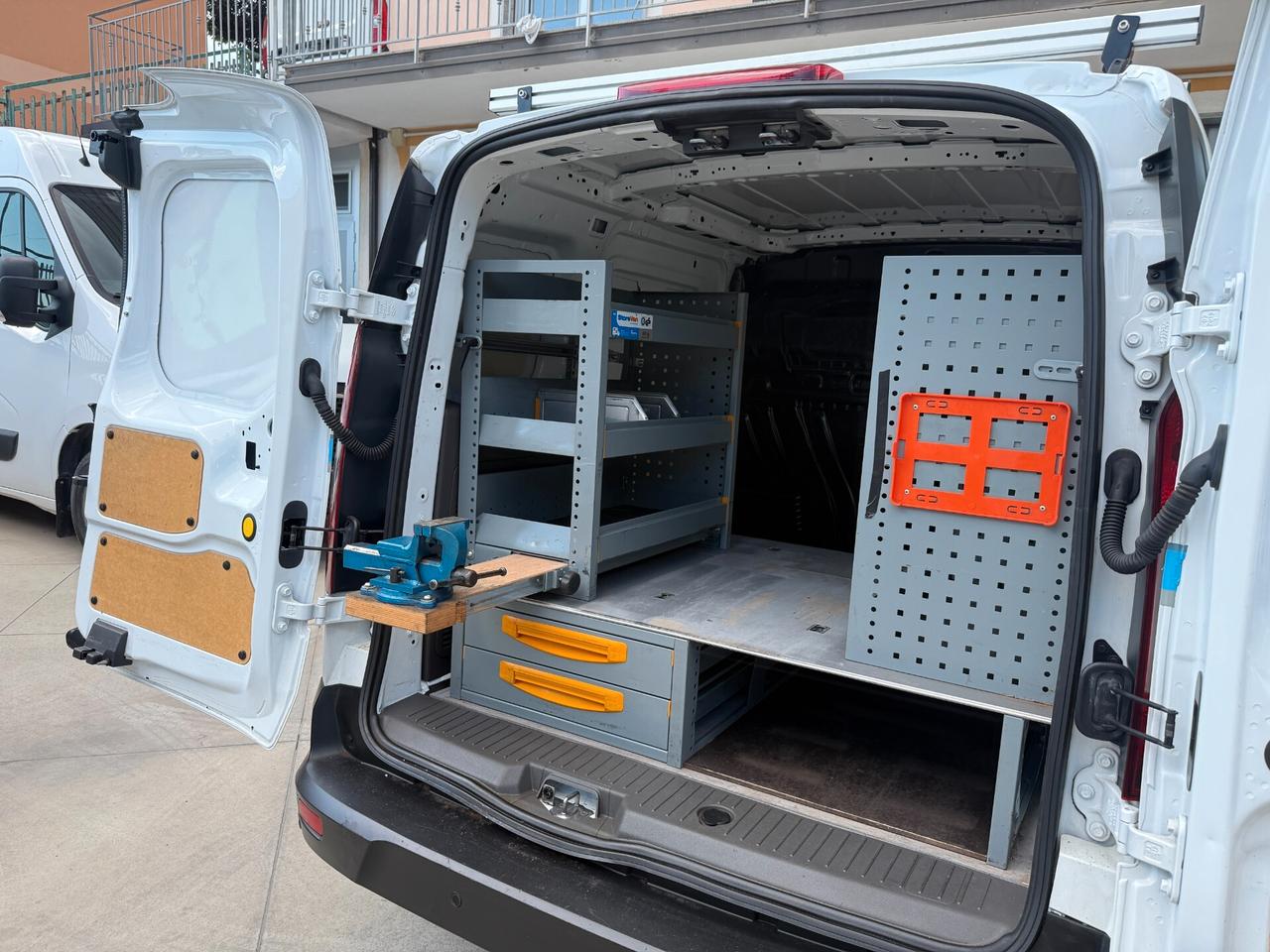 Ford Transit Connect 1.5 TDCI 120CV ALLESTITO L2 H1