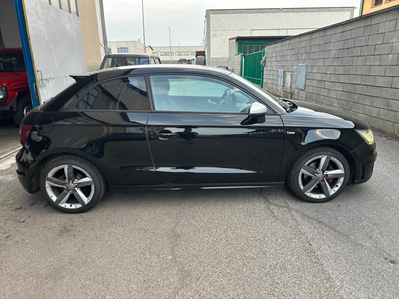 Audi A1 1.4 BENZINA NEOPATENTATI S LINE