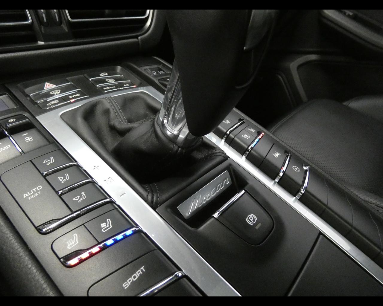 PORSCHE Macan - 2.0