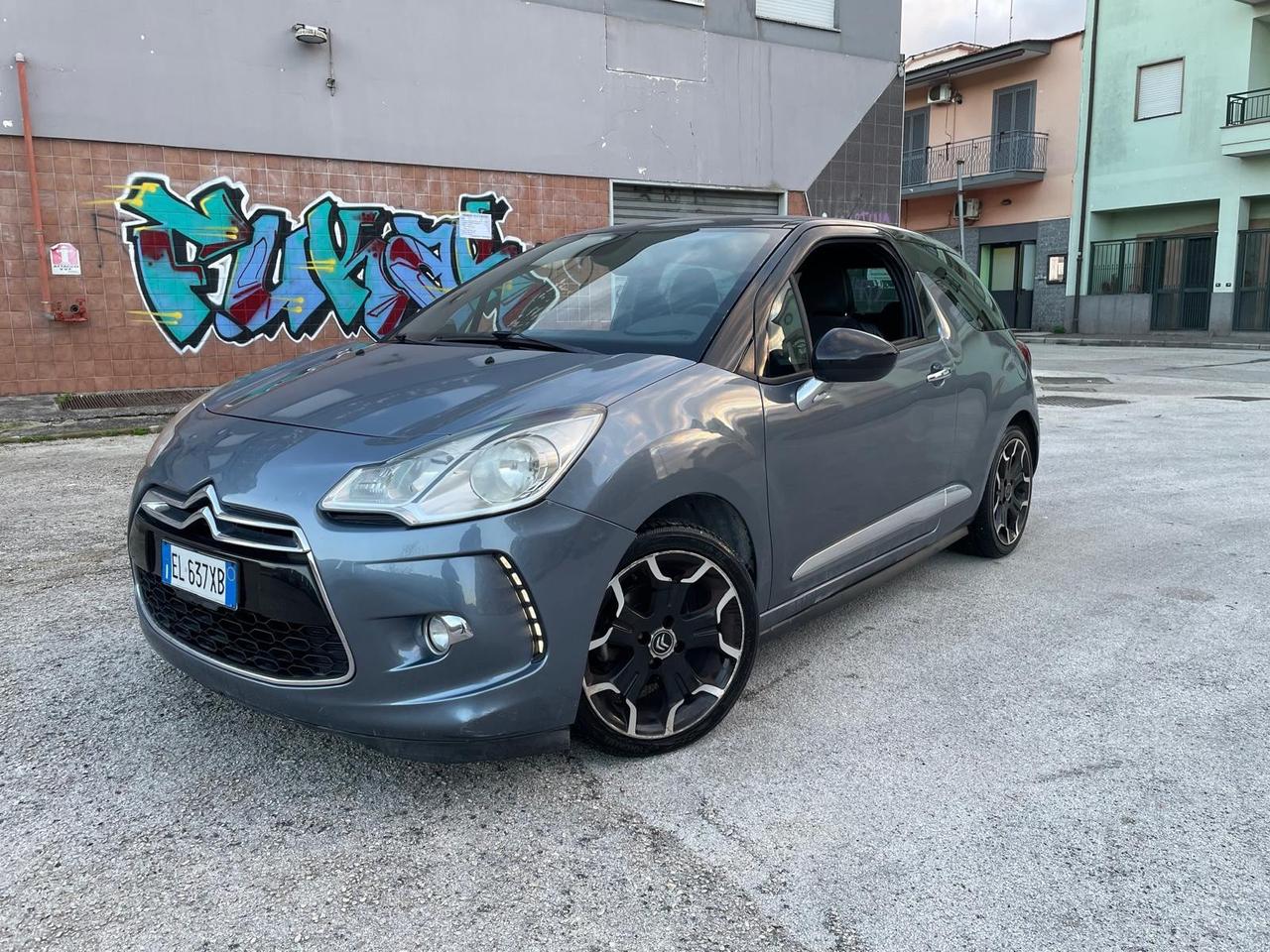 DS3 SuperFull 1.6 e-HDi Just Black SuperFull Perfett