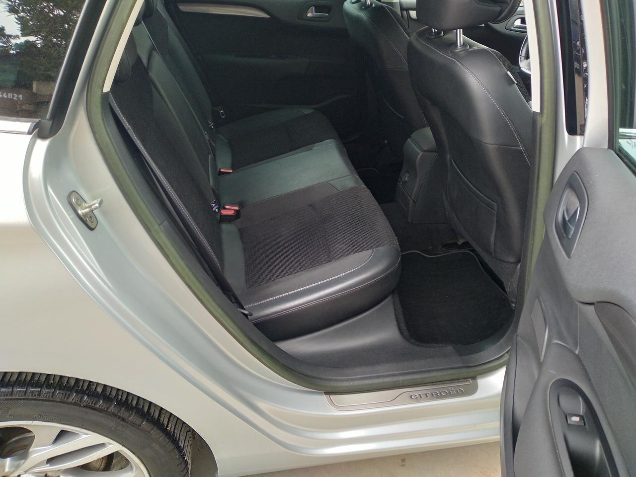 Citroen C4 1.6 e-HDi 115 airdream Exclusive