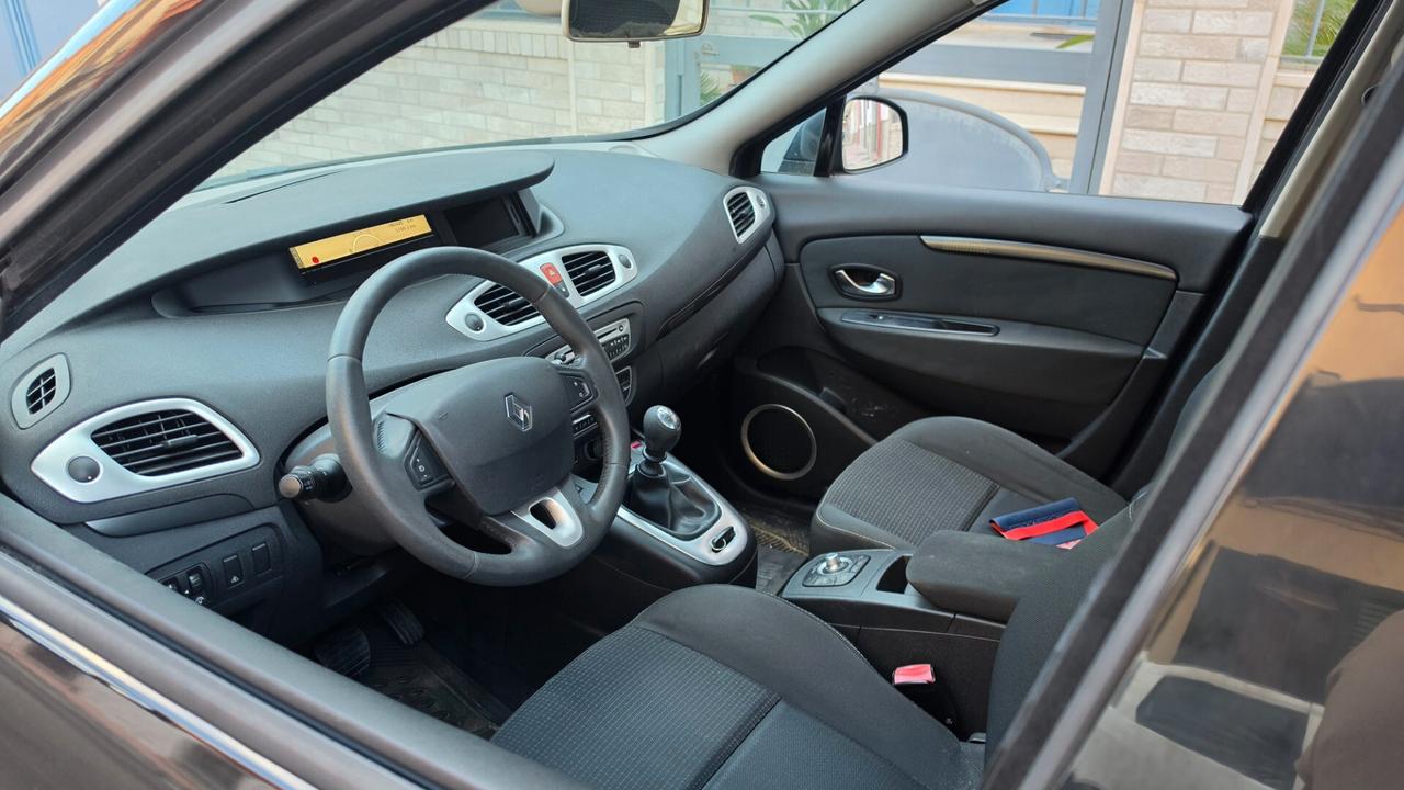 Renault Scenic Scénic 1.5 dCi 110CV Dynamique