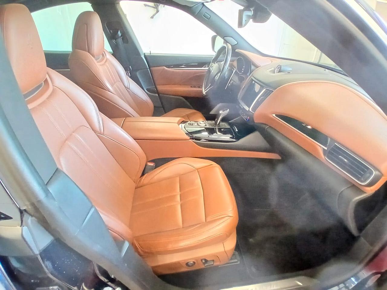 Maserati Levante V6 Diesel 275 CV AWD Gransport