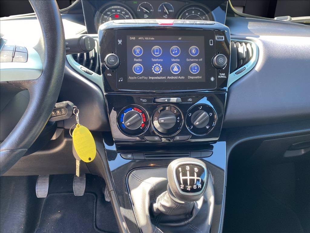 LANCIA Ypsilon 1.0 firefly hybrid Gold s&s 70cv 5p.ti del 2023