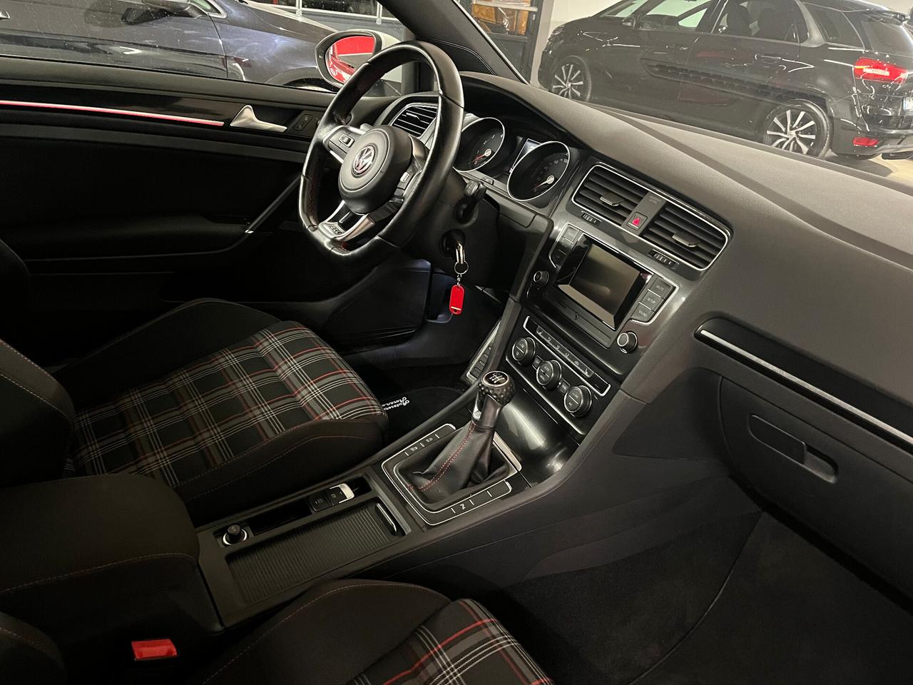 VW Golf VII GTI 2.0 TSI Performance 230 CV Euro 6