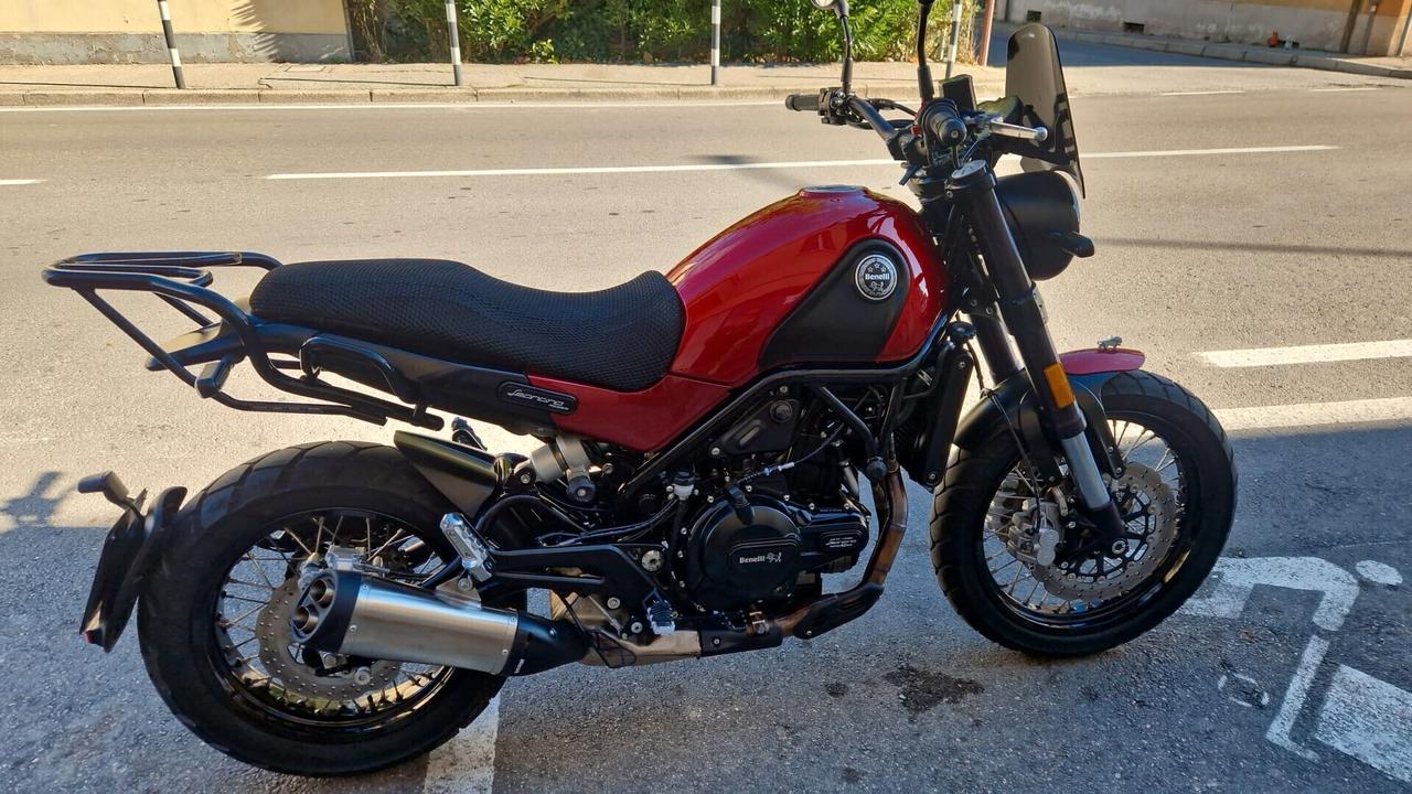 Benelli Leoncino 500 c.c. Trail Rosso