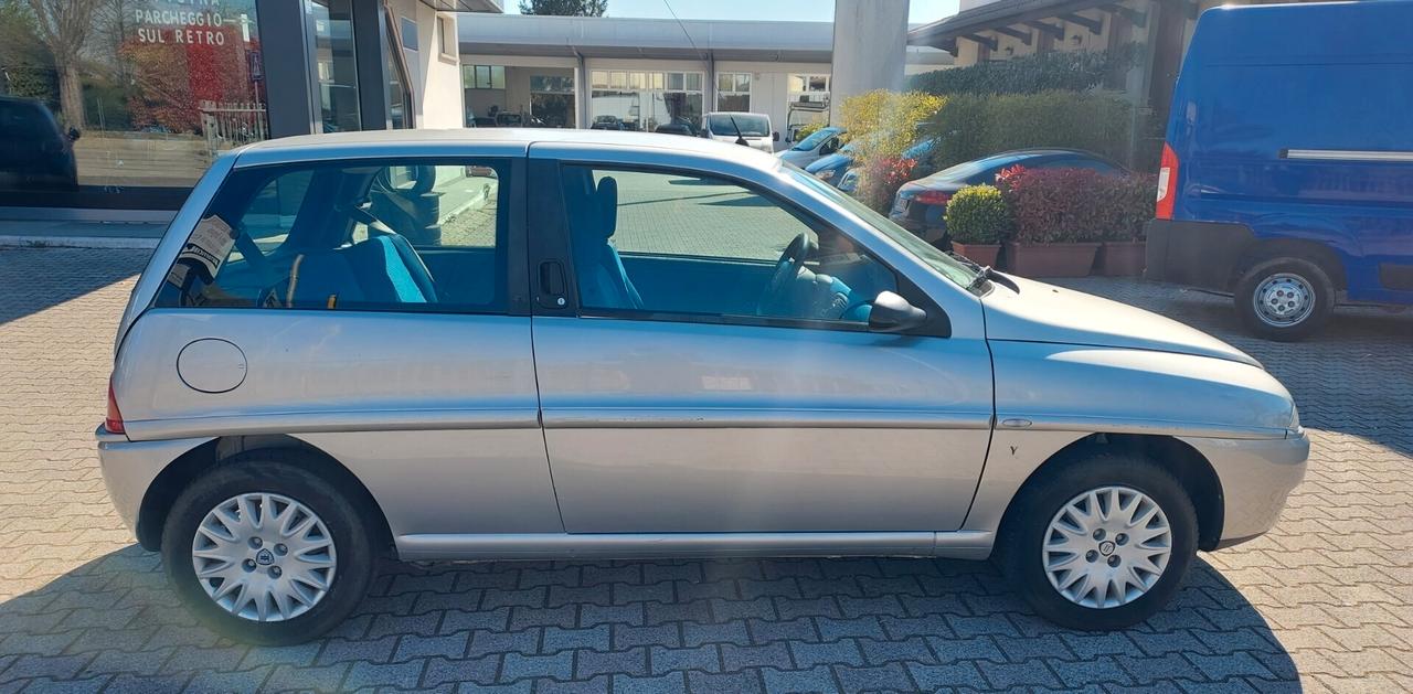 Lancia Y 1.2i cat Unica