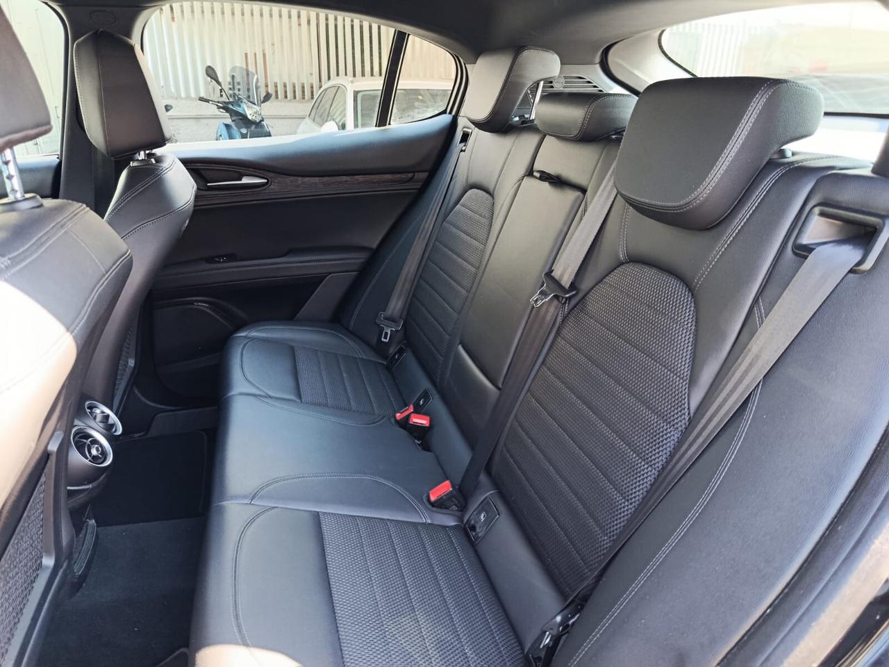 Alfa Romeo Stelvio 2.2 Turbodiesel 210 CV AT8 Q4