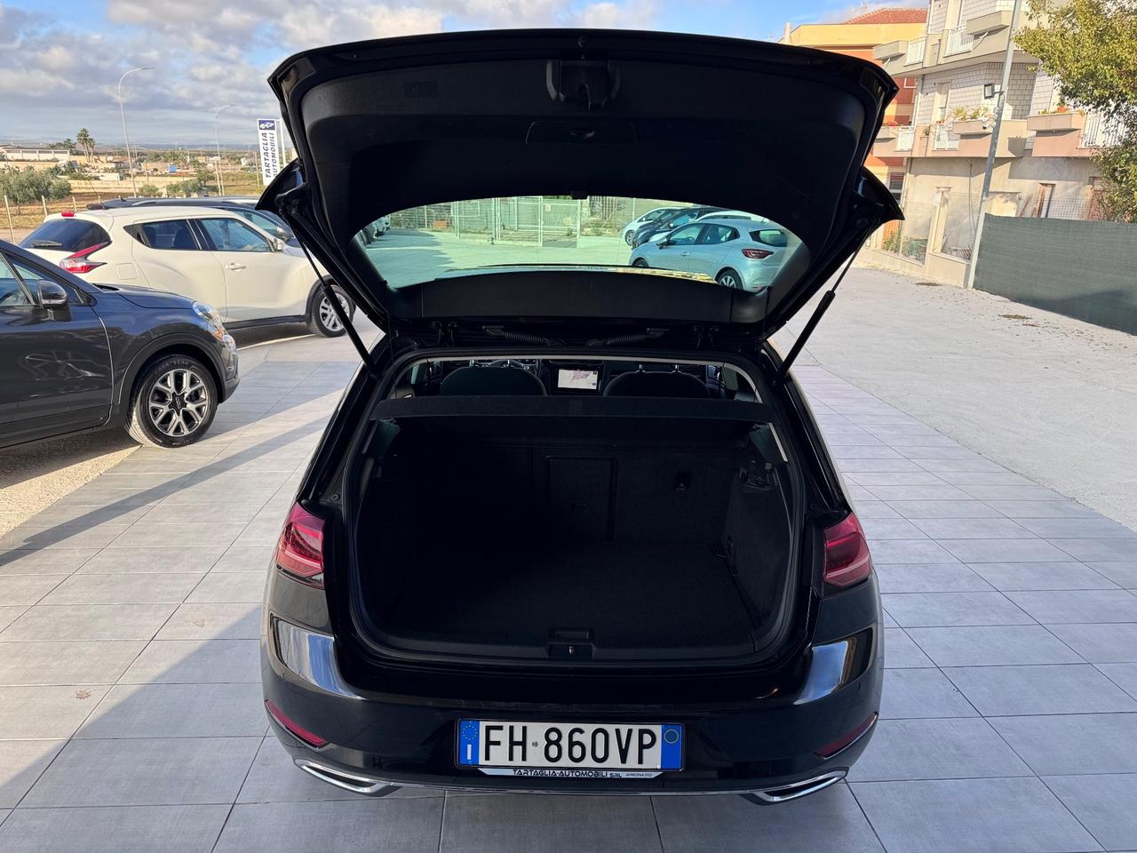 Volkswagen Golf 2.0 TDI 5p. Executive BlueMotion Technology