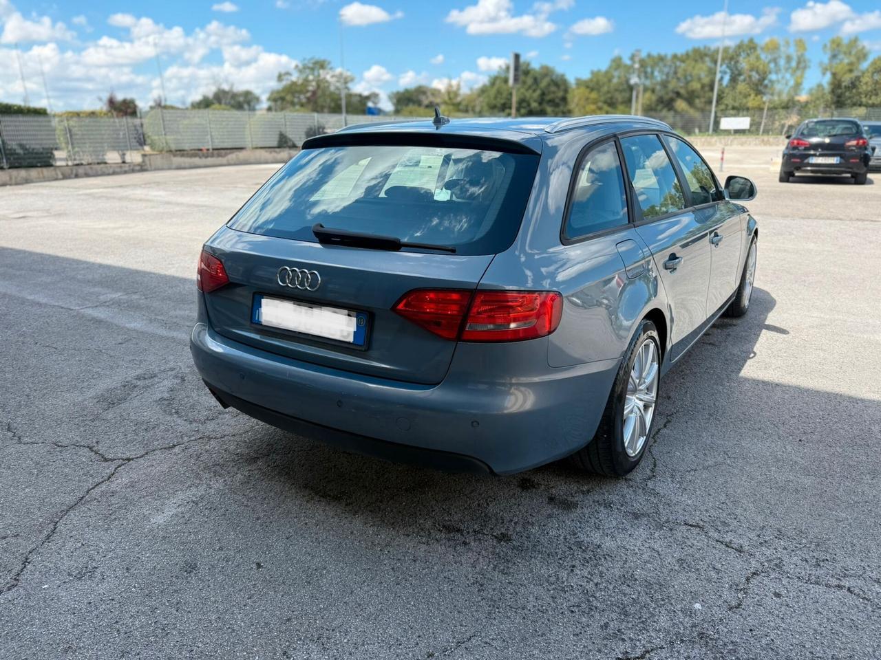 AUDI A4 2.0 TDI 2011 12 MESI DI GARANZIA