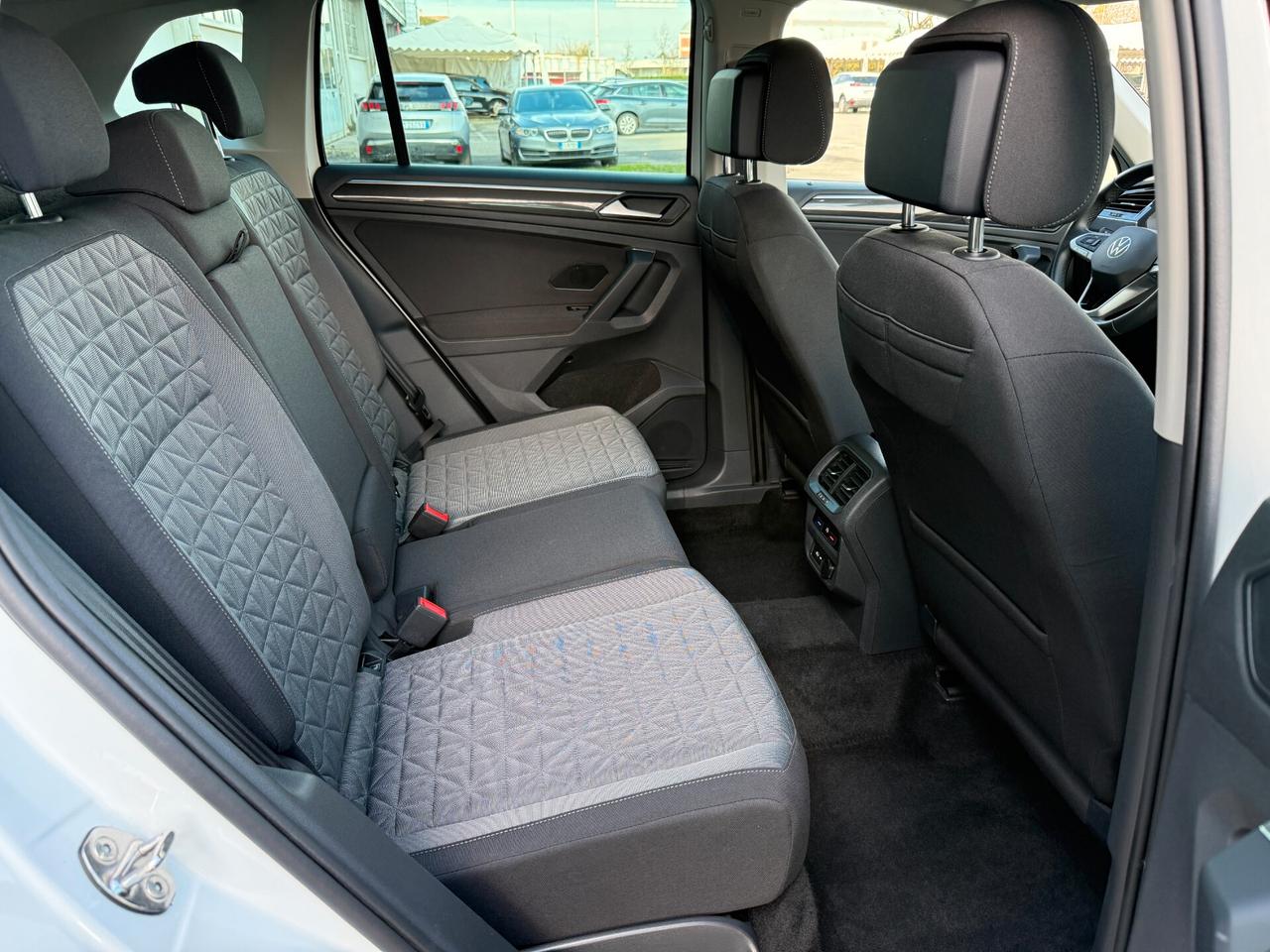Volkswagen Tiguan 2.0 TDI 150 CV SCR DSG Elegance