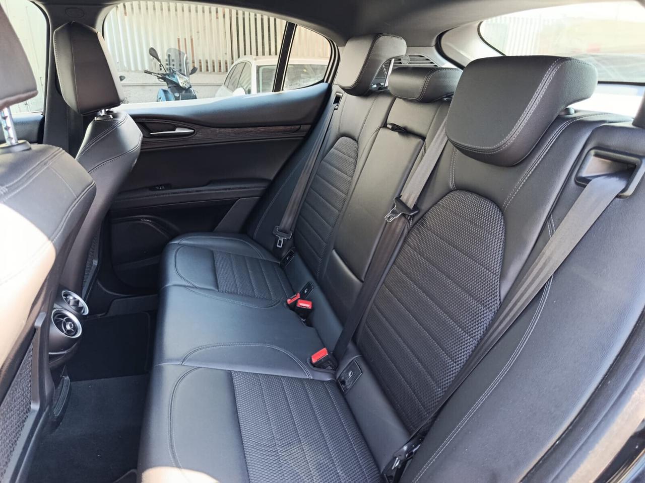 Alfa Romeo Stelvio 2.2 Turbodiesel 210 CV AT8 Q4