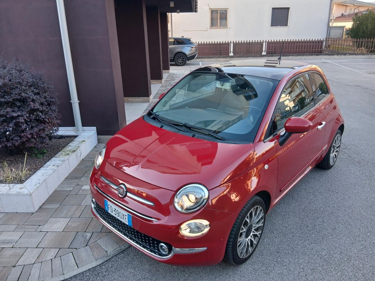 Fiat 500 1.2 Lounge tua a € 193 mese adatta per neo patentati