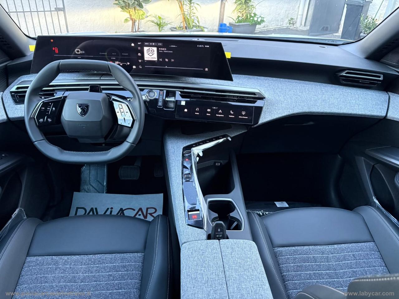 PEUGEOT 3008 Hybrid 145 e-DCS6 Allure KM/0