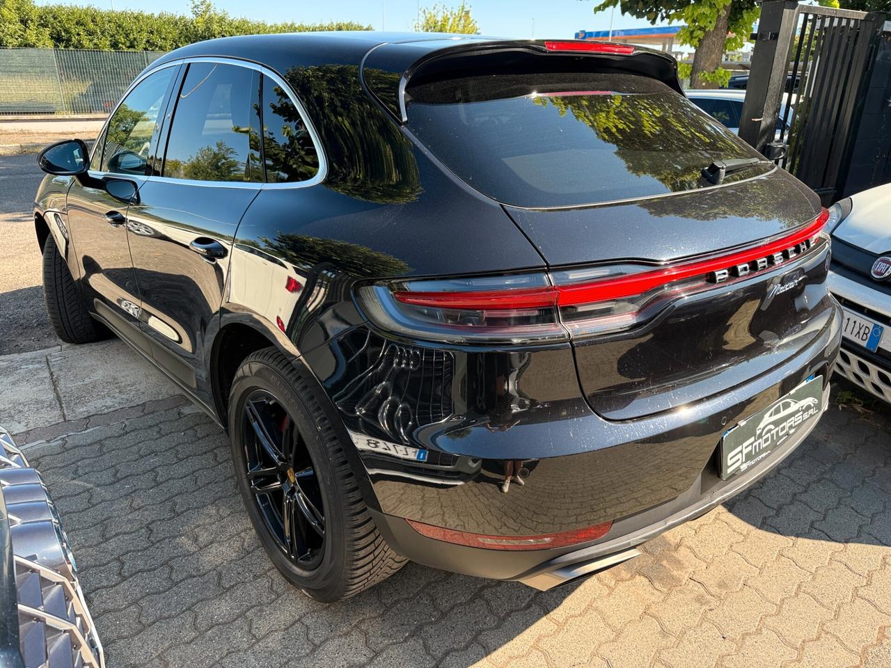 Porsche Macan 2.0 Black Edition