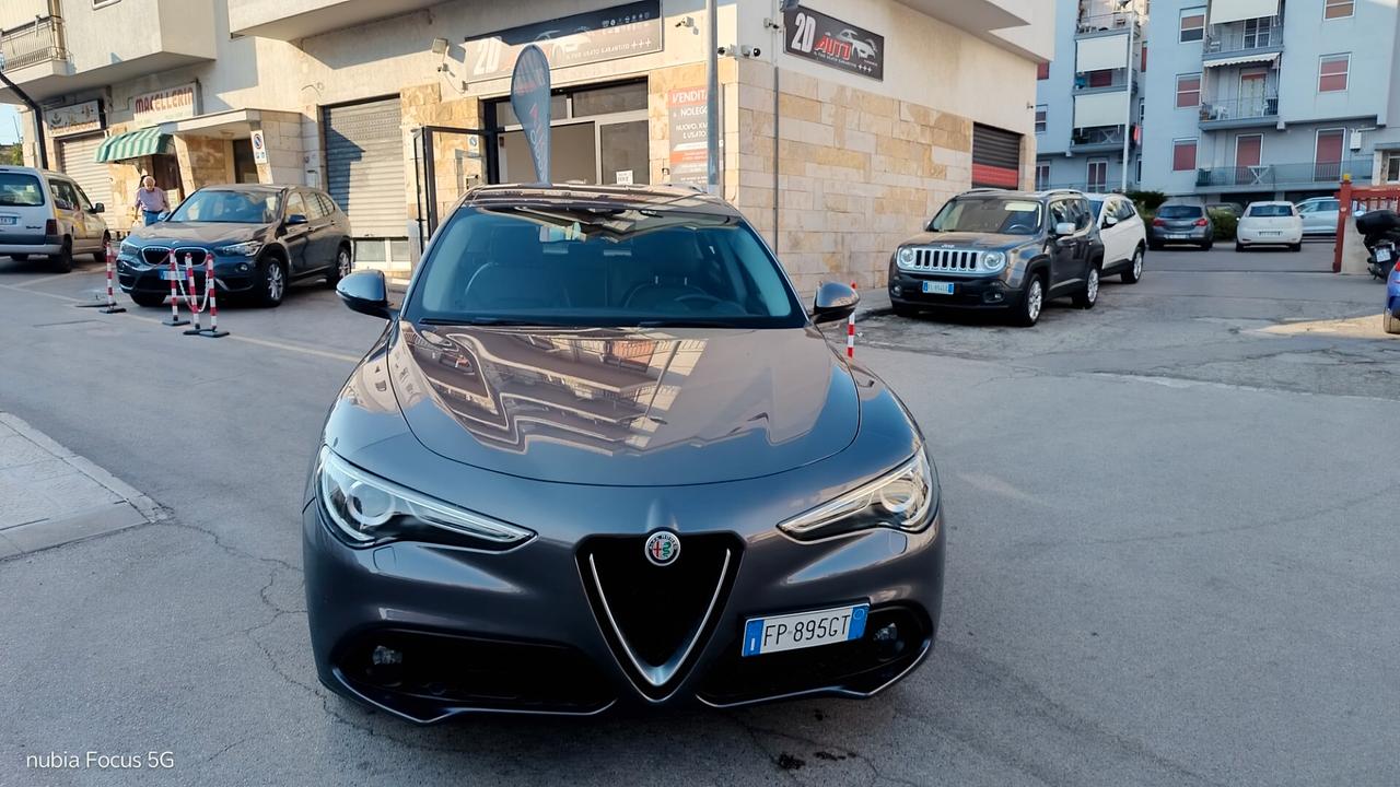 Alfa Romeo Stelvio 2.2 Executive * 180 CV * Navi * Pelle * Garantita 12 Mesi
