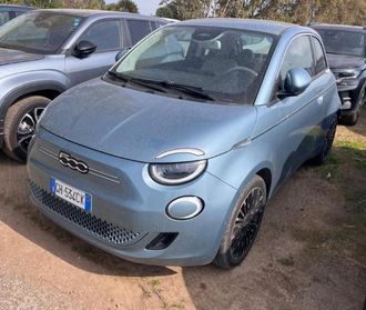 FIAT 500e 3+1 42 kWh La Prima 320 Km autonomia
