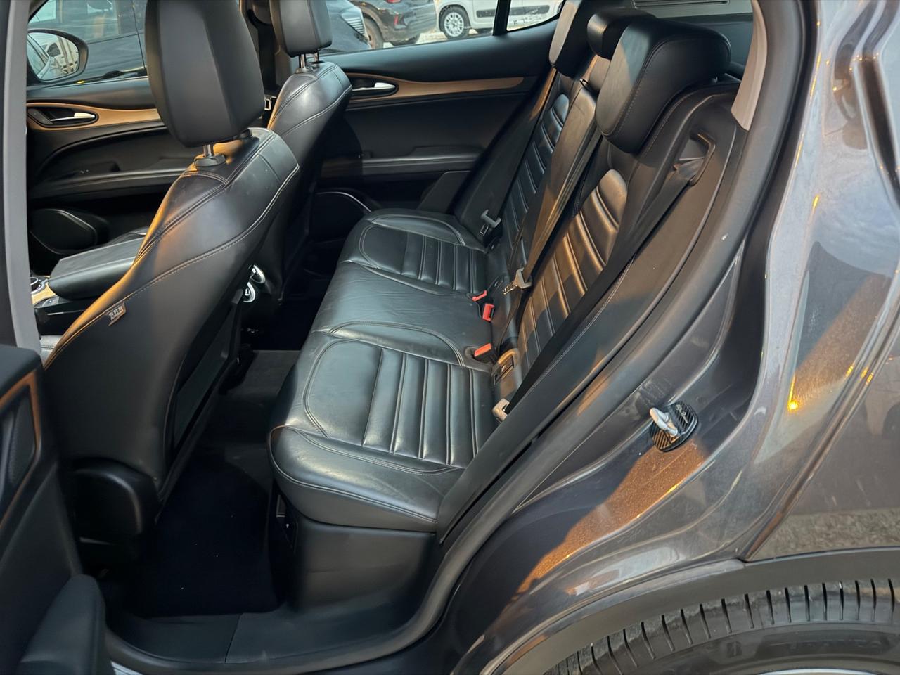 Alfa Romeo Stelvio 2.2 Turbodiesel 210 CV AT8 Q4 Executive