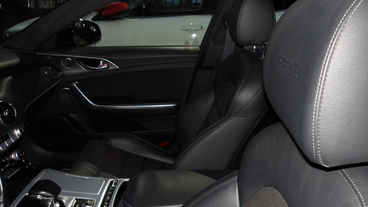 KIA STINGER 2.2 CRDI GT LINE-AUTO-PREZZO PROMO!