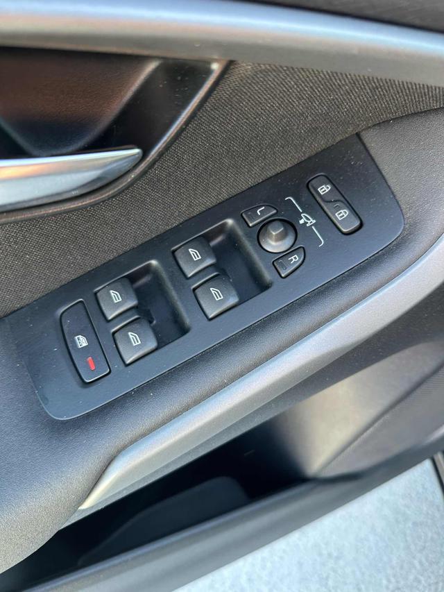 VOLVO V40 D2 'eco' Momentum