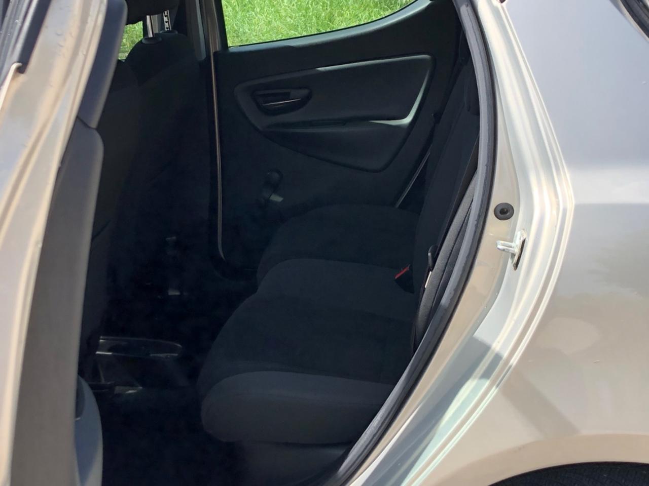 Lancia Ypsilon 0.9 TwinAir 85 CV 5 porte Metano Ecochic Gold
