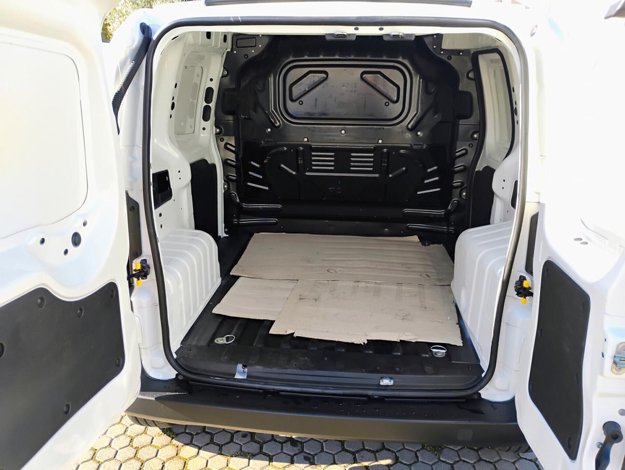 Fiat Fiorino cargo 1.3 mj 95cv