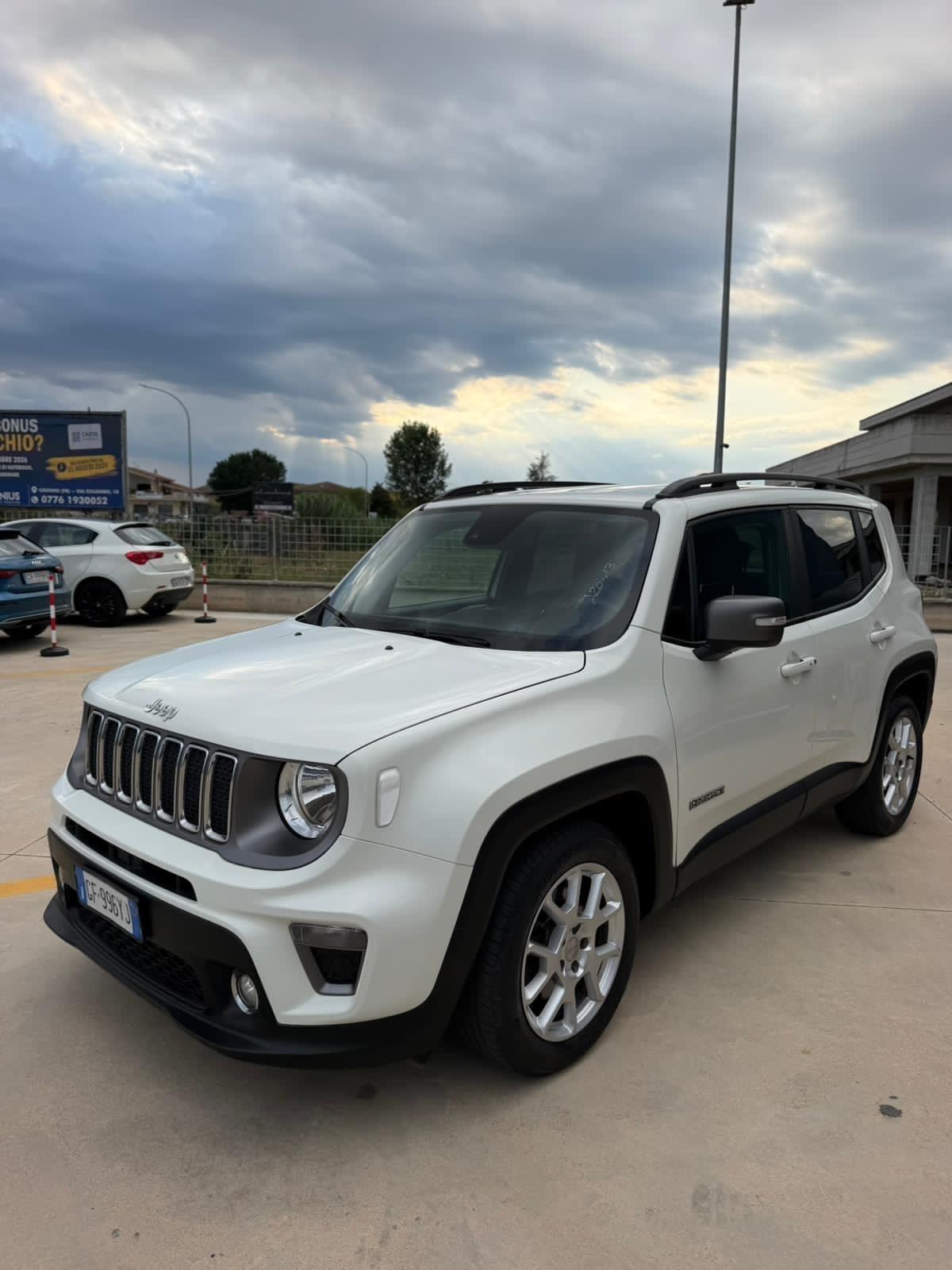 Jeep Renegade 1.3 T4 DDCT Business