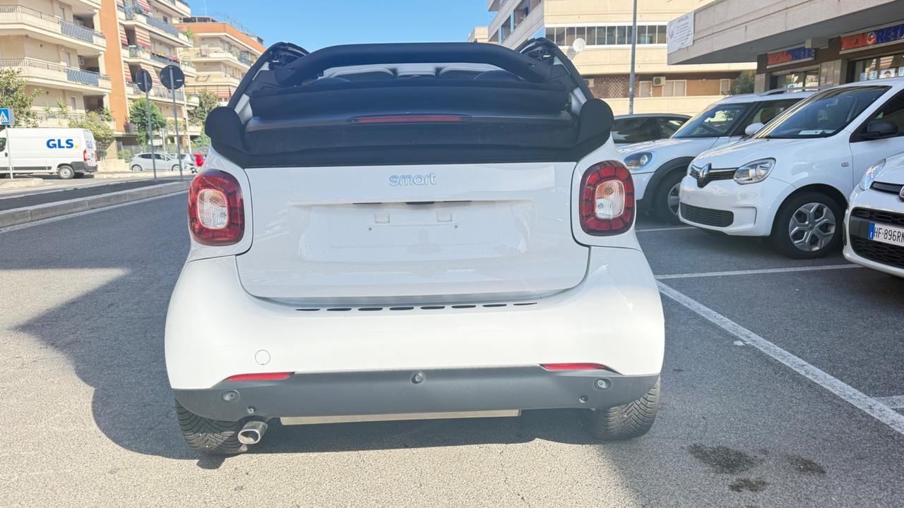 Smart ForTwo 90 0.9 T twinamic cabrio Prime LED NAVI PDC PACK SPORT PELLE CERCHI 16 BLUETOOTH