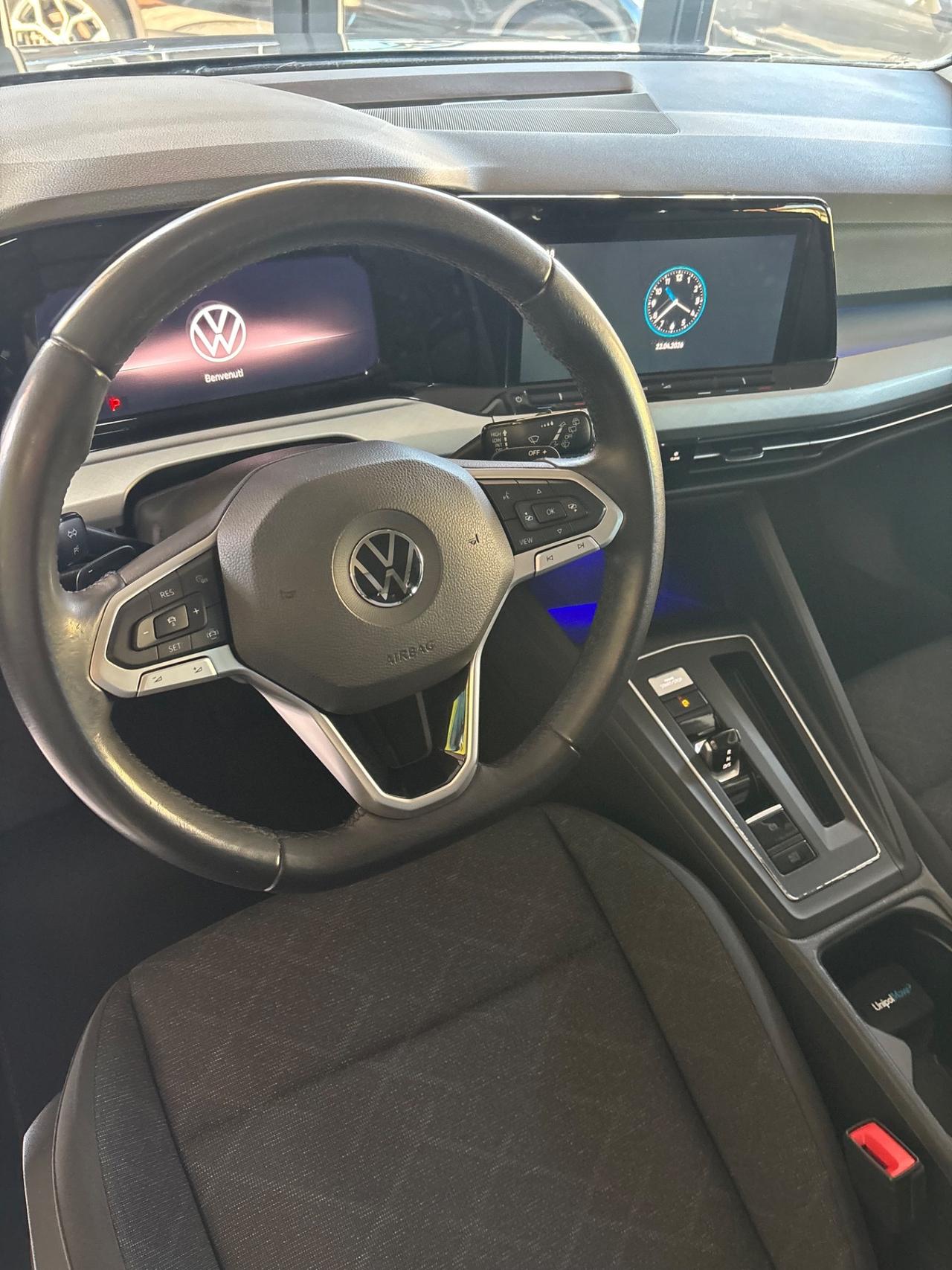VW Golf 1.0 eTSI EVO DSG Life scarico akrapovic, neopatentati