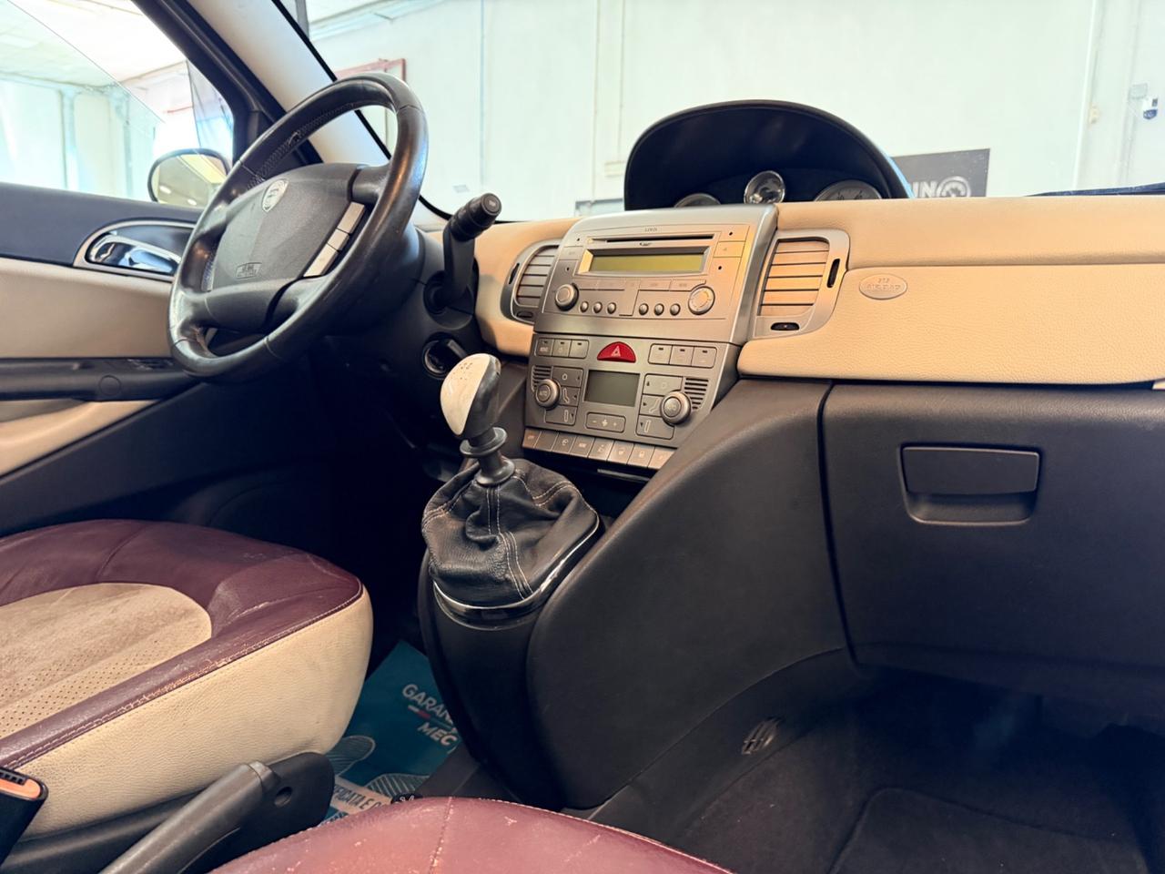 Lancia Ypsilon 1.4 Oro Ecochic GPL