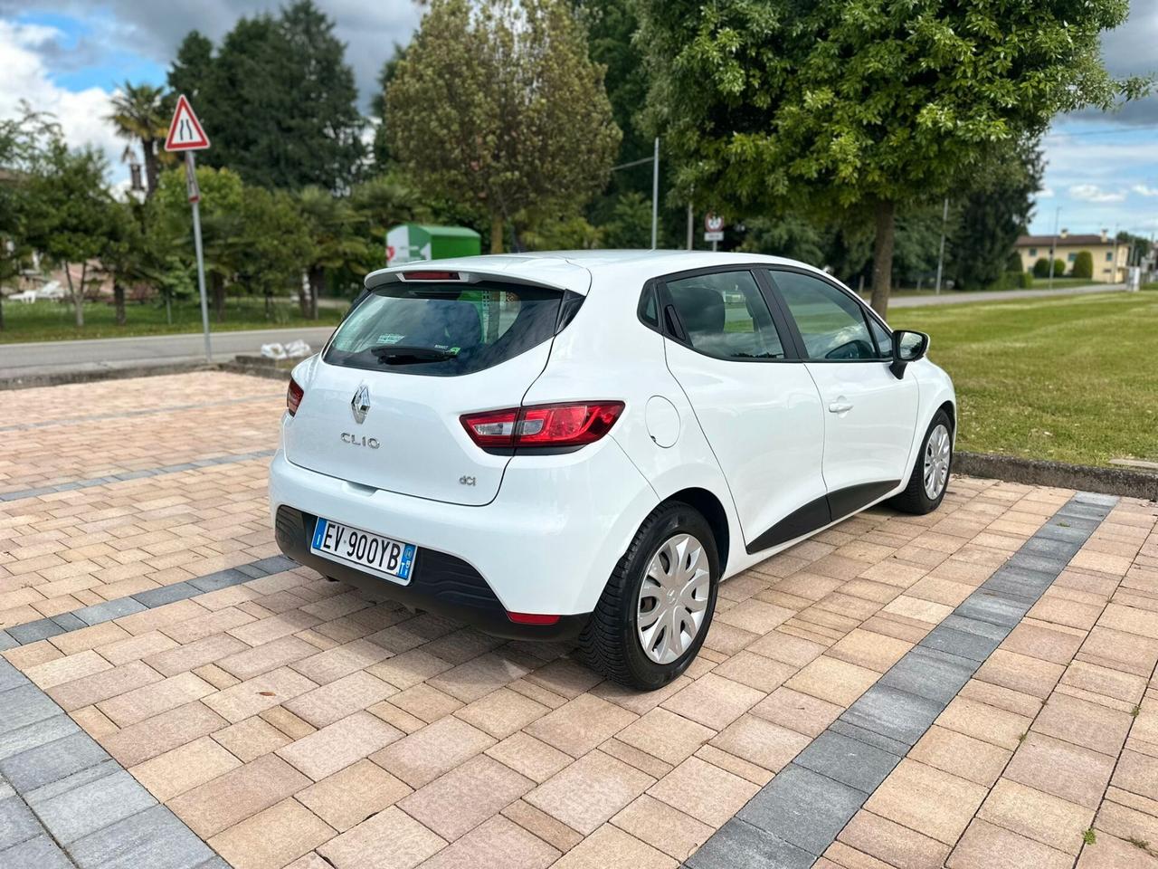 Renault Clio 1.5 dCi 8V 75CV 5 porte Costume National