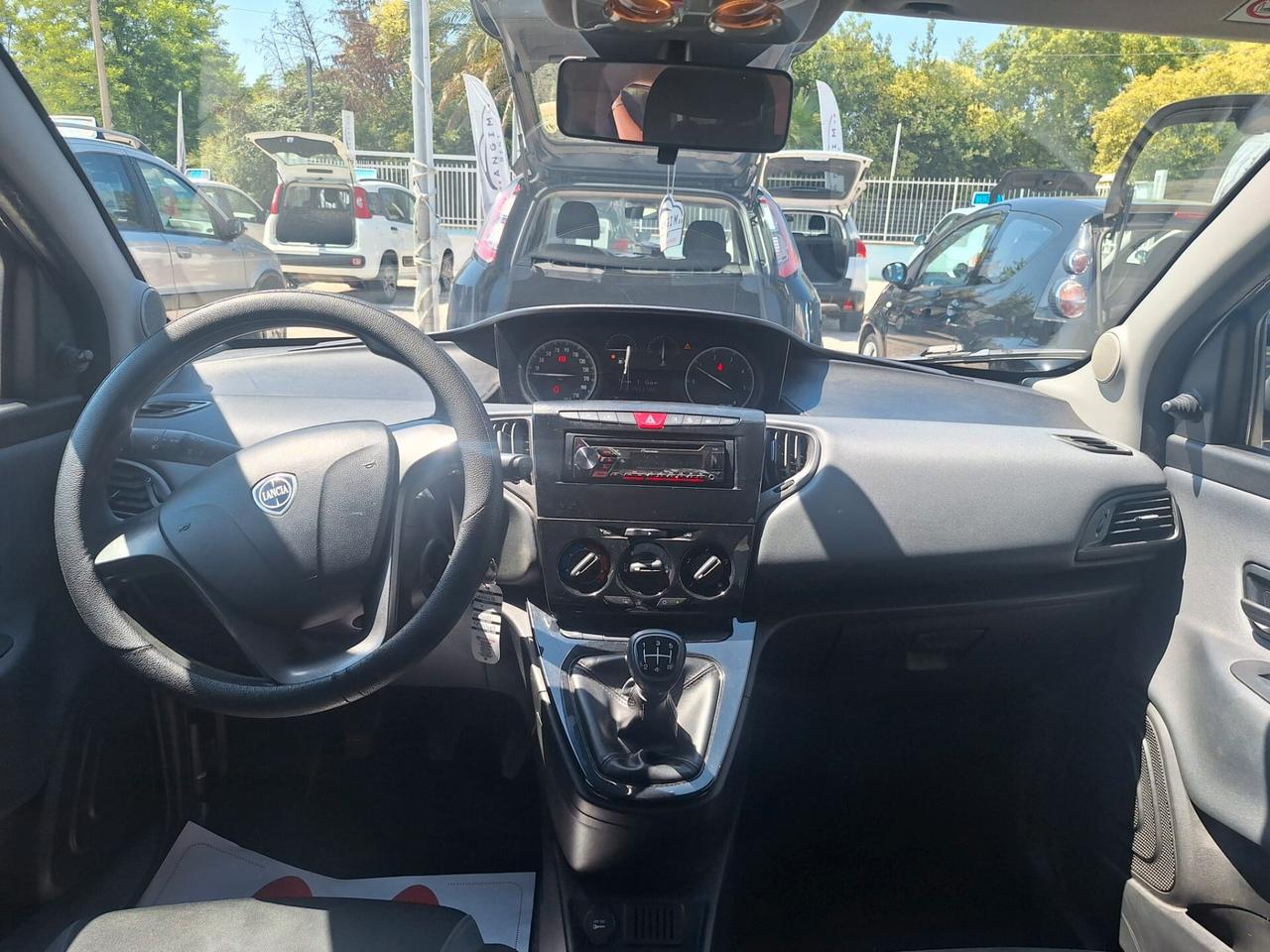 Lancia Ypsilon 1.3 MJT 16V 95 CV 5 porte Silver