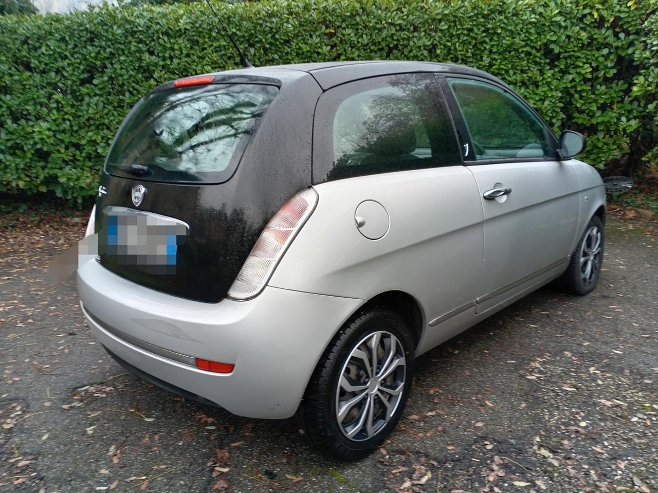 Lancia Ypsilon 1.2 Oro