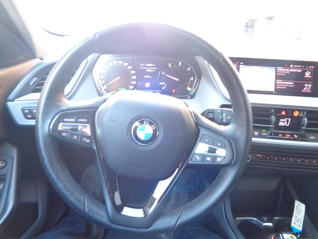 Bmw 116 116d 5p. Business Advantage