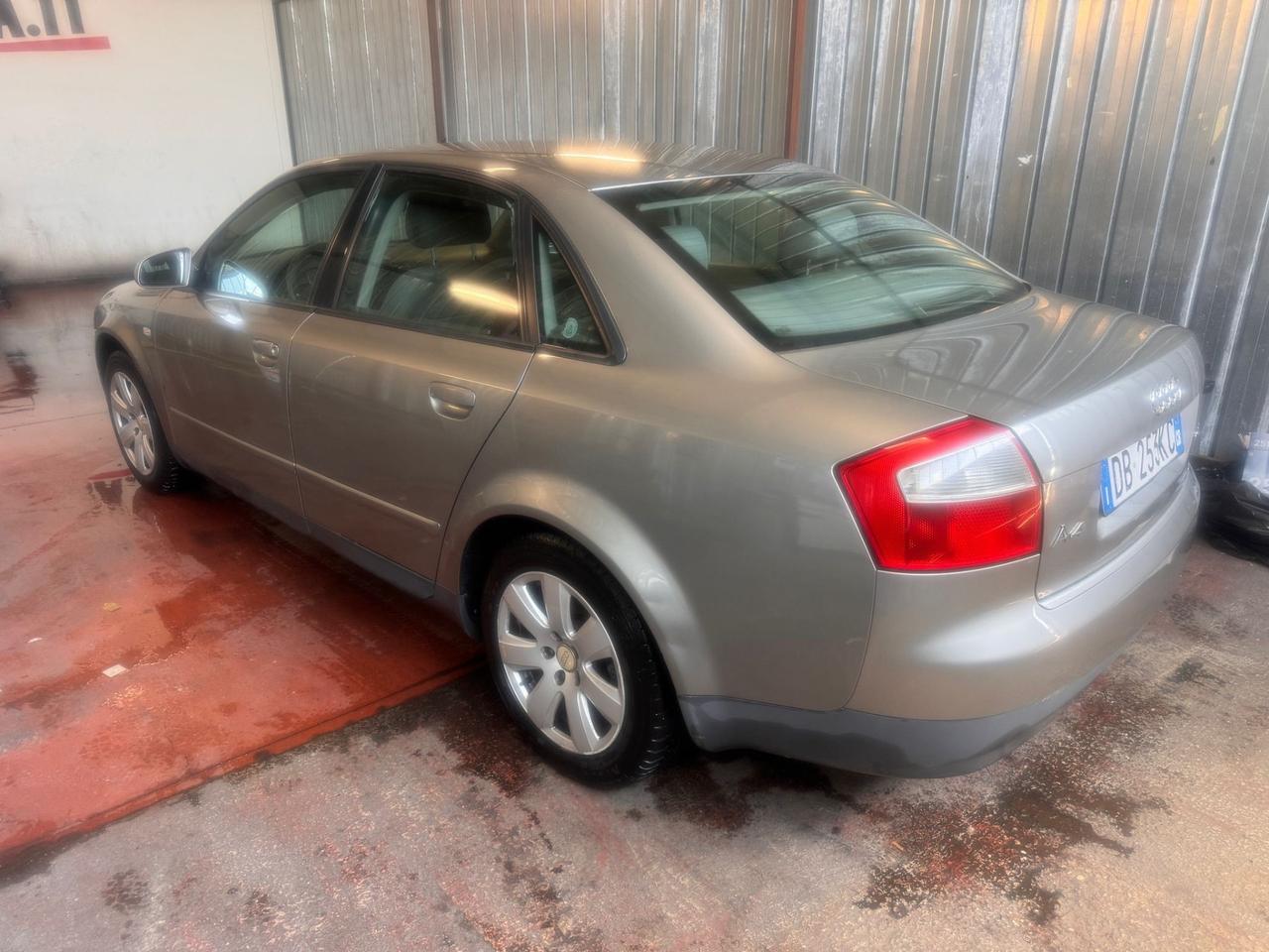 Audi A4 1.9 TDI/130 CV cat BERLINA