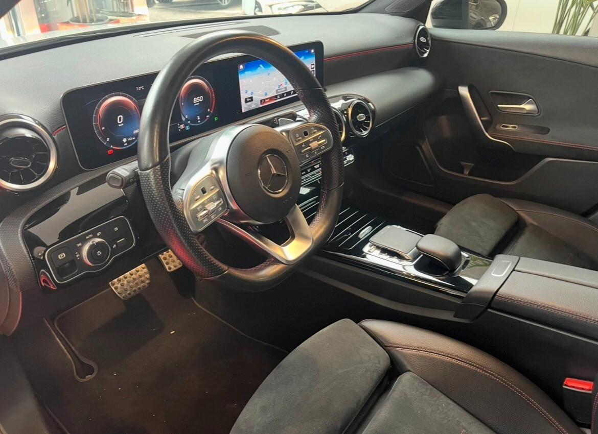 MERCEDES CLASSE A 1.6 TDI 116CV Sport Extra Cambio automatico Navi Cerchi AMG Pelle Alcantara allestimento AMG OK NEOPATENTATI