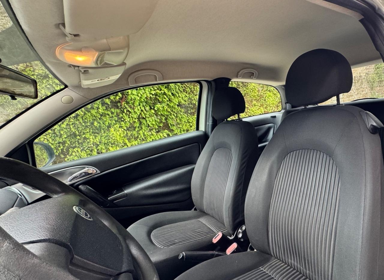 Lancia Ypsilon 1.2 Versus
