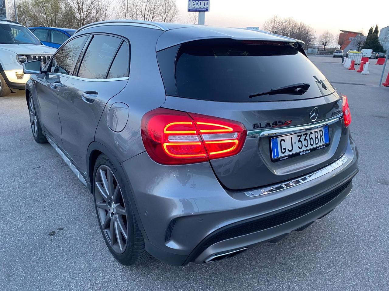 Mercedes GLA 45 AMG Performance 4Matic 2.0 380CV