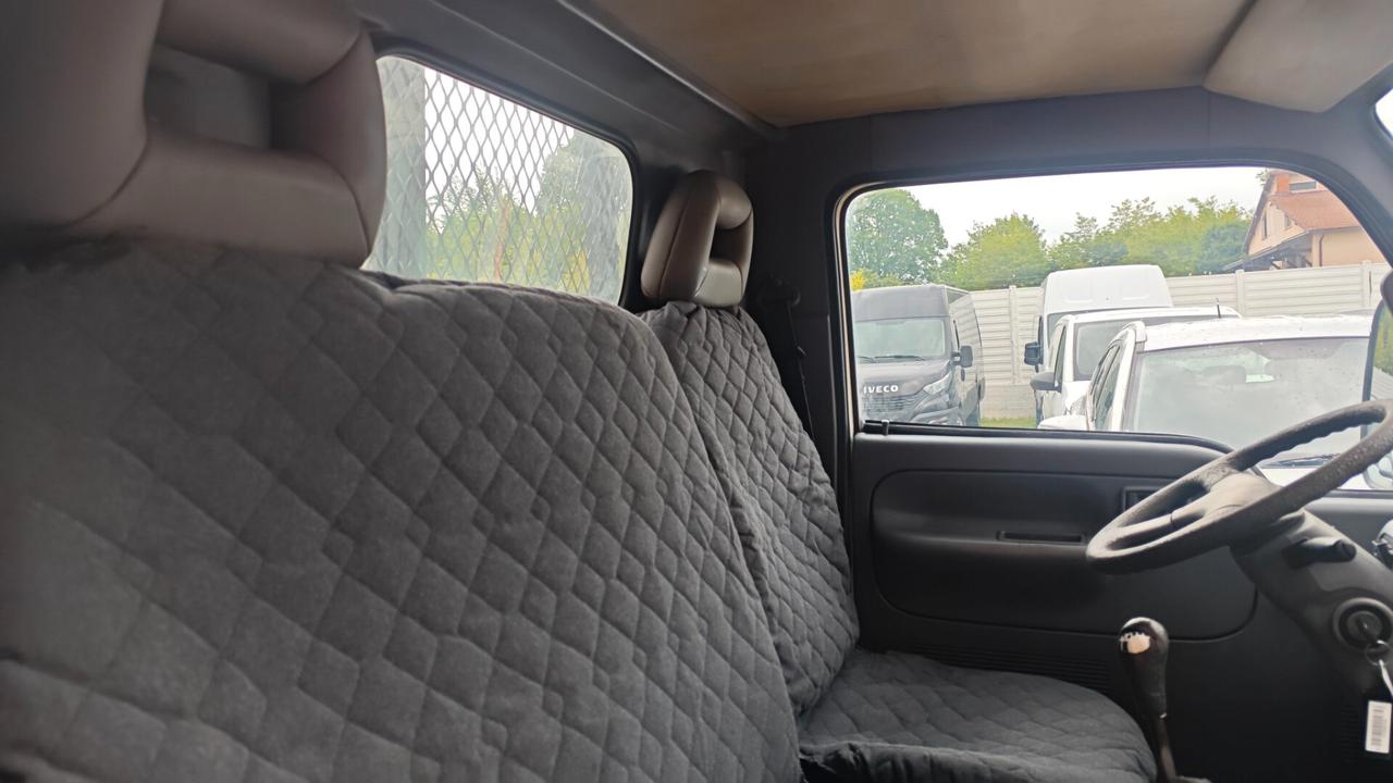 Nissan Cabstar 120.35 3.0 Tdi PM-RG Cabinato L