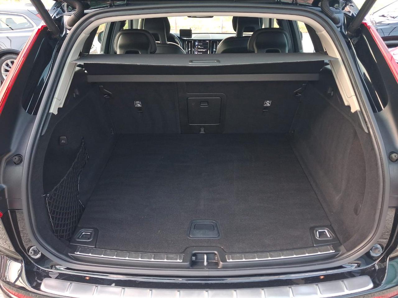 Volvo XC60 2.0 d4 Business awd geartronic my18 STYLING KIT