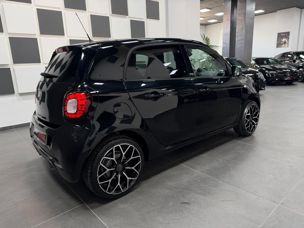 Smart ForFour 117 Cavalli 0.9 Turbo twinamic Brabus Style