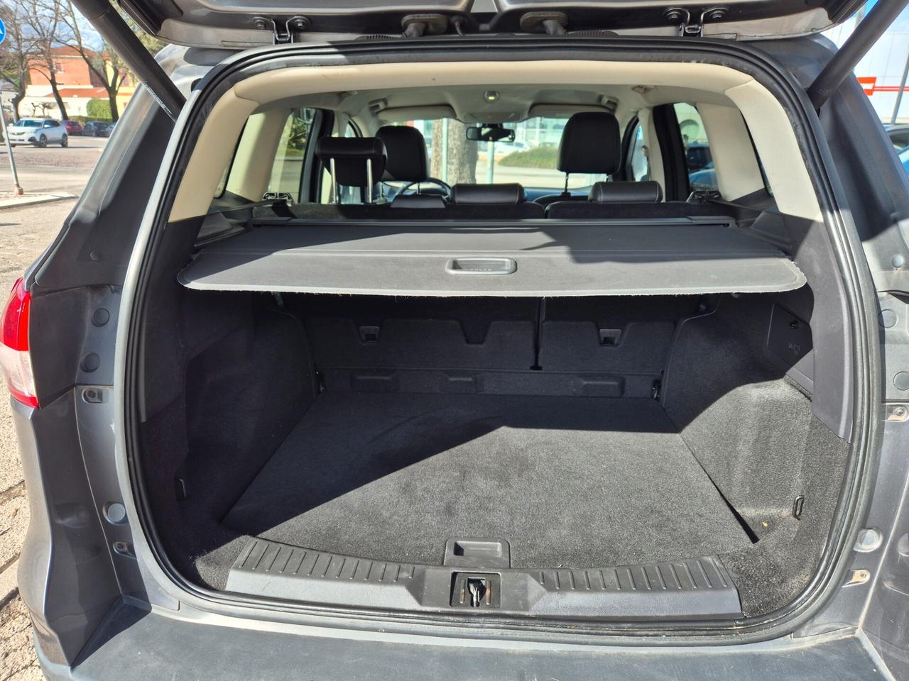 Ford Kuga 2.0 TDCI 140 CV 4WD Titanium