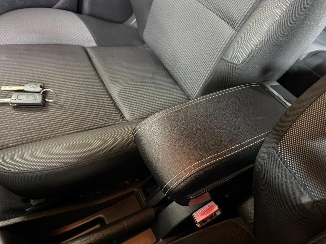 Peugeot 207 1.4 HDi 70CV 5p. Allure