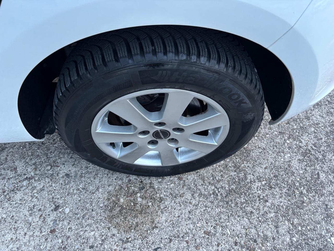 Volkswagen Golf 1.6 TDI. Neopatentati. Garanzia