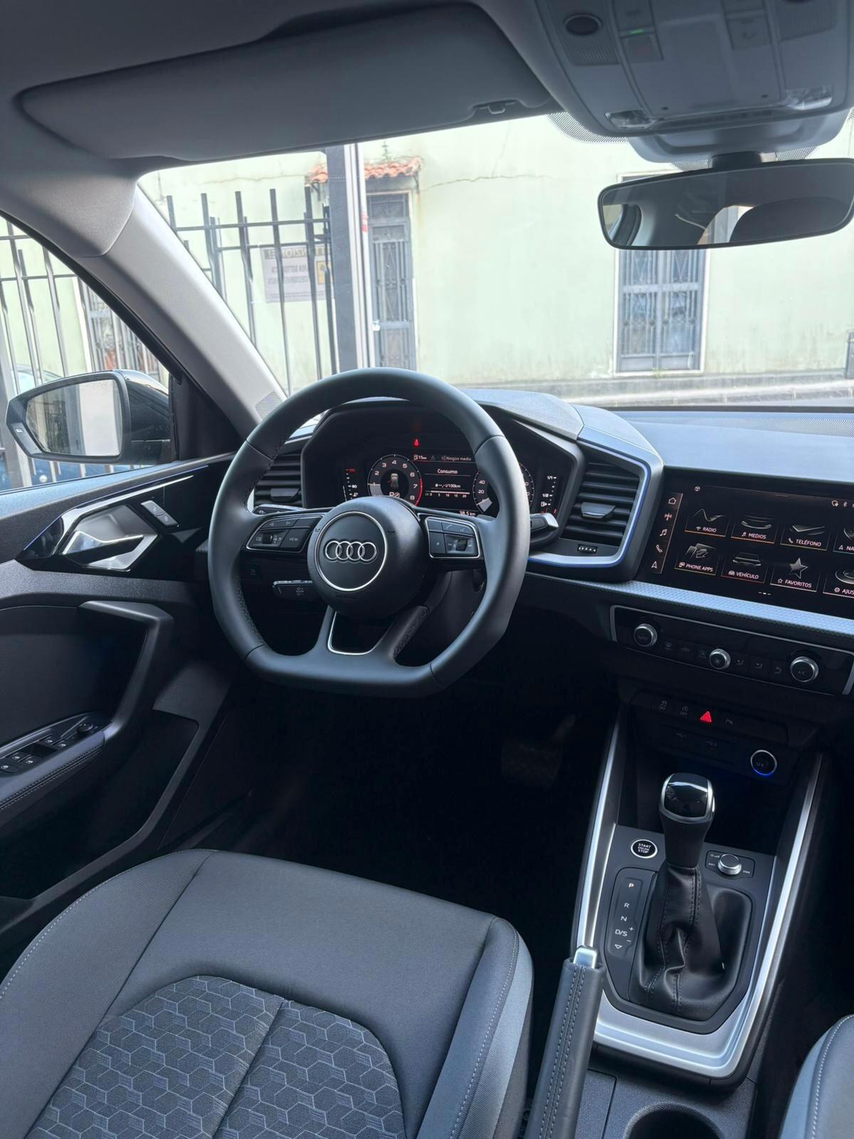 Audi A1 allstreet 35 TFSI S tronic Identity Contrast