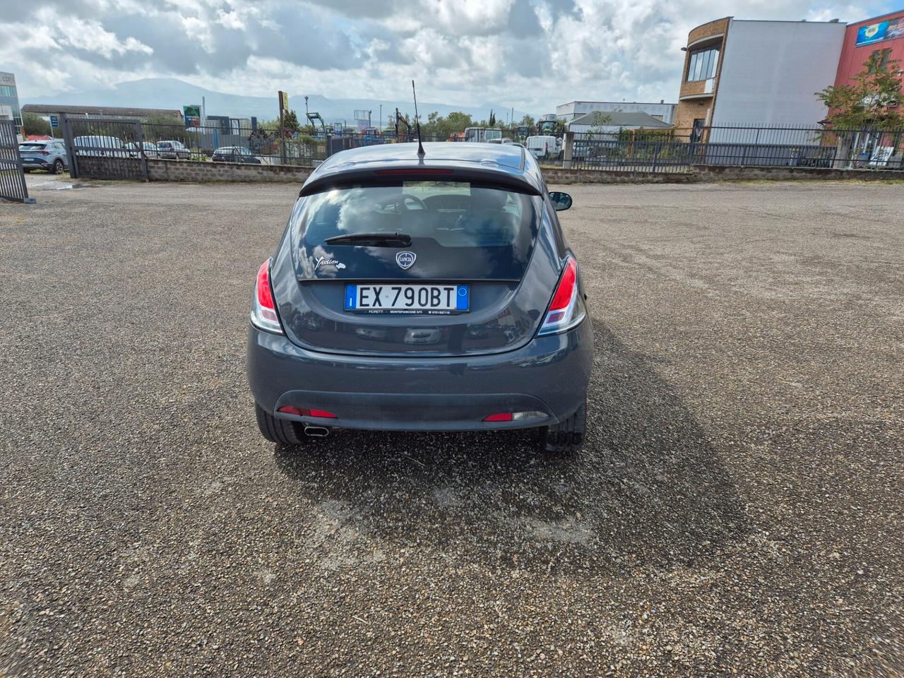 Lancia Ypsilon 1.2 69 CV 5 porte GPL Ecochic Silver