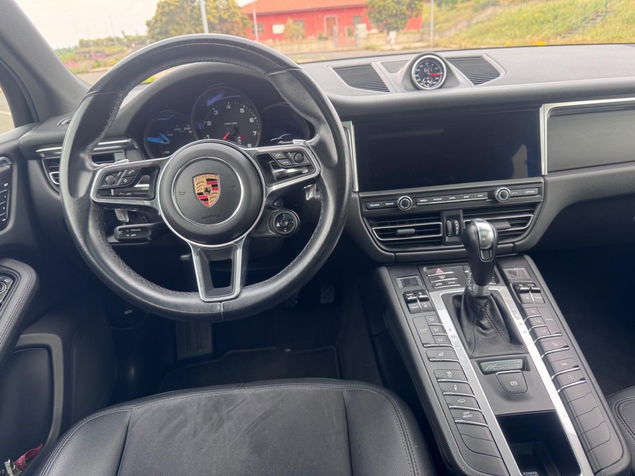 Porsche Macan 2.0 Full tetto sport chrono PERMUTE