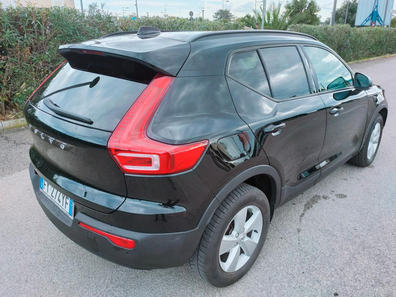 Volvo XC40 D3 Business Plus +RETROCAMERA