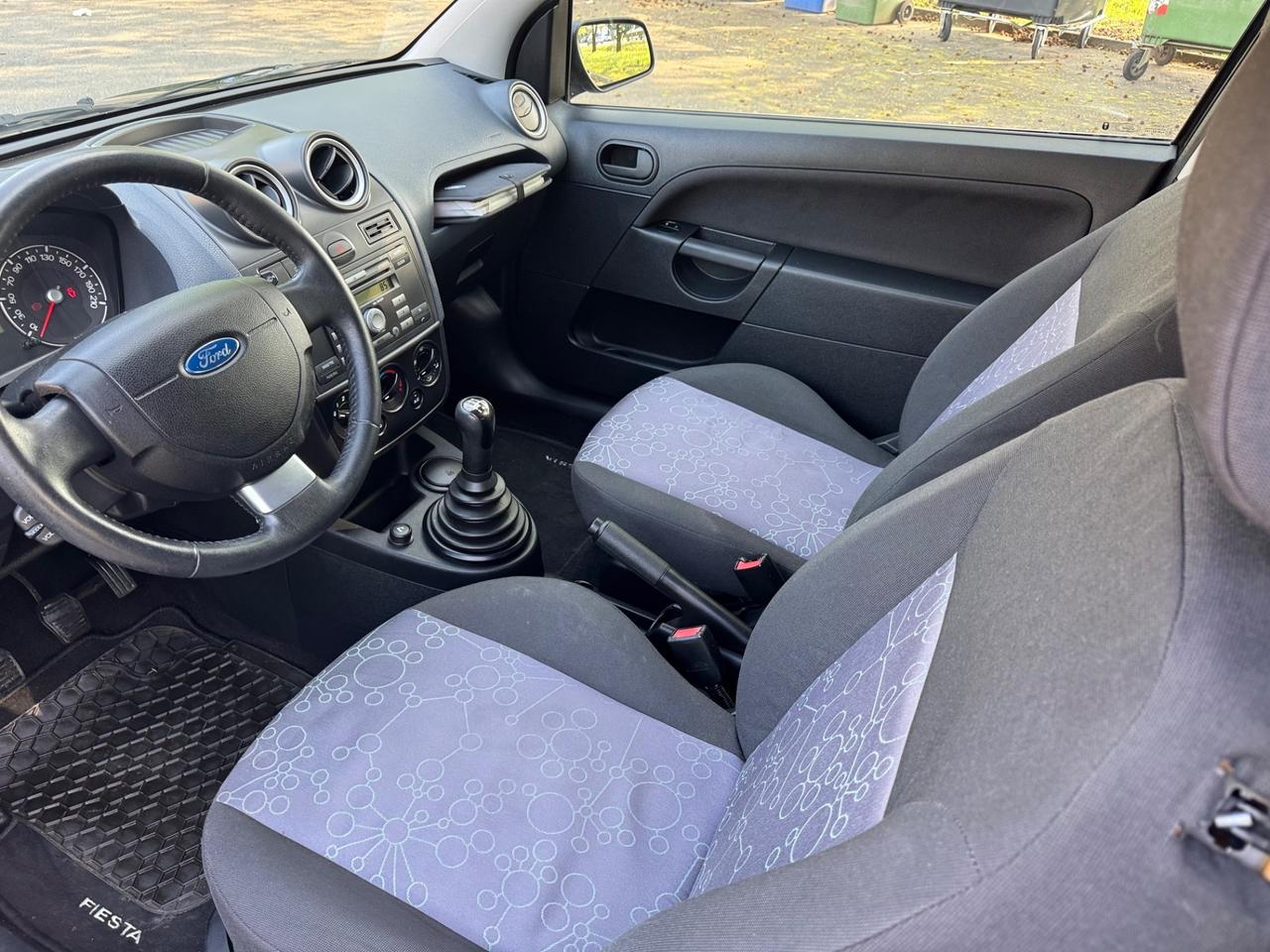 Ford Fiesta 1.2 16V 3p. neopatentati