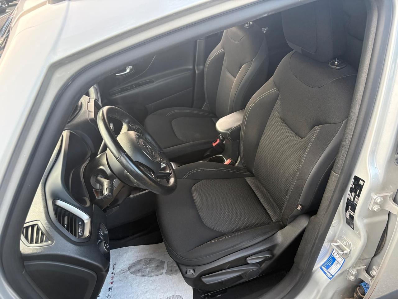 Jeep Renegade 1.6 Mjt DDCT 120 CV S